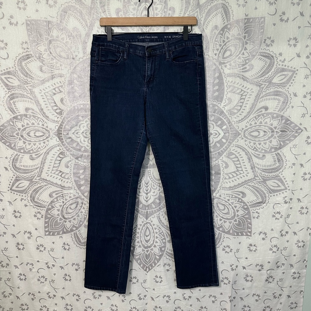 PreLoved $108 Calvin Klein Jeans Pants Super Stretch Straight Leg Mid Rise 10 30